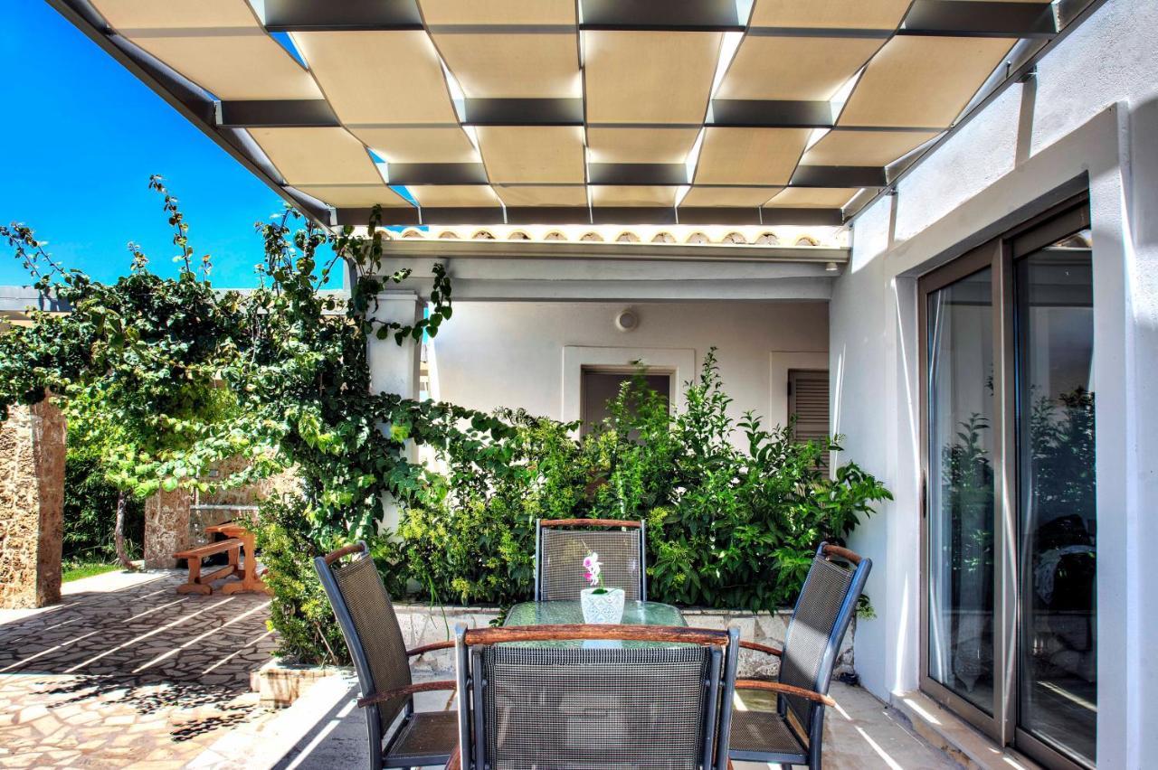 Issos Beach Villa Línia المظهر الخارجي الصورة
