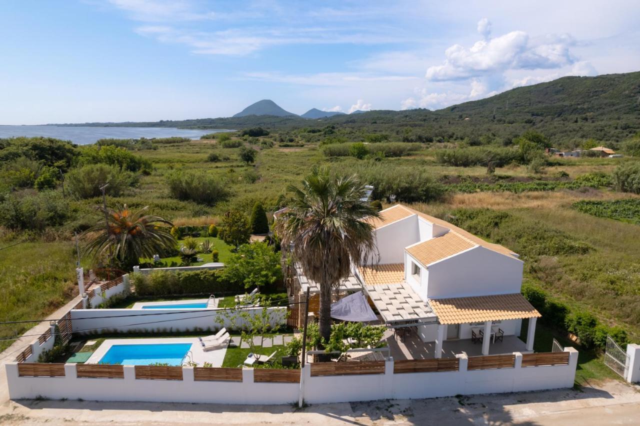 Issos Beach Villa Línia المظهر الخارجي الصورة