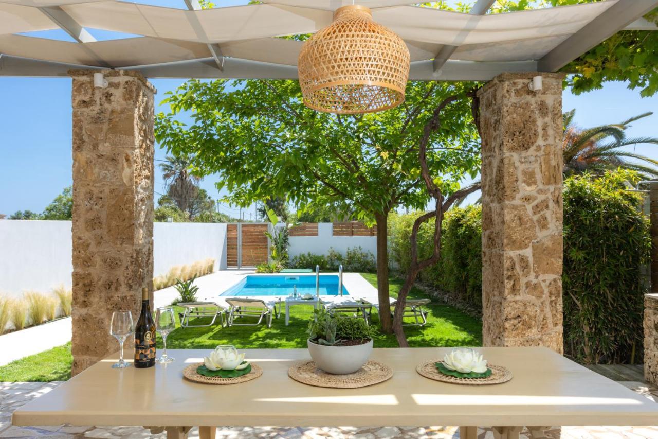 Issos Beach Villa Línia المظهر الخارجي الصورة