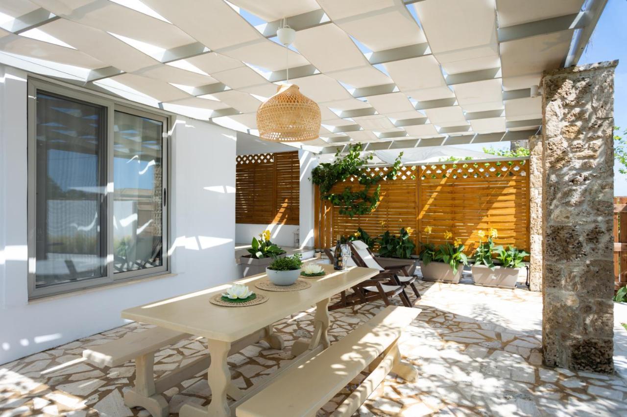 Issos Beach Villa Línia المظهر الخارجي الصورة