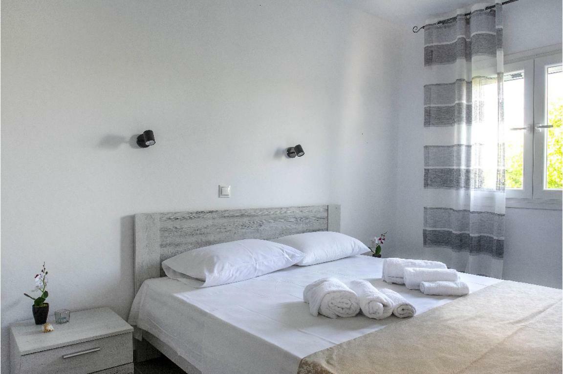 Issos Beach Villa Línia المظهر الخارجي الصورة
