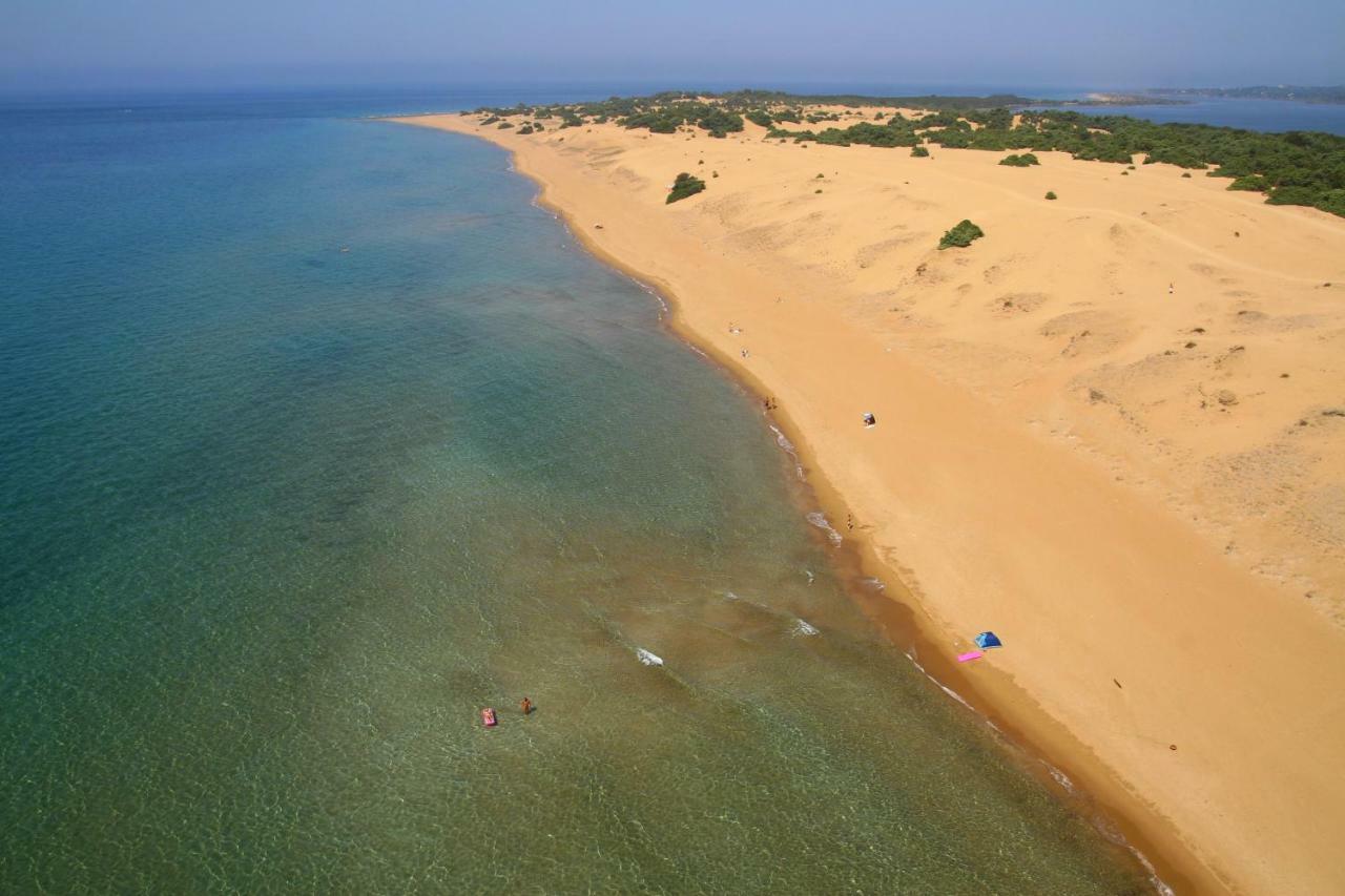 Issos Beach Villa Línia المظهر الخارجي الصورة