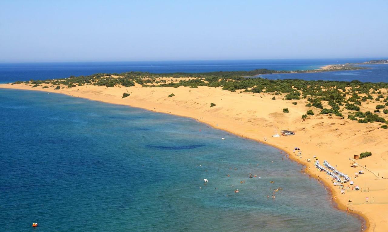Issos Beach Villa Línia المظهر الخارجي الصورة